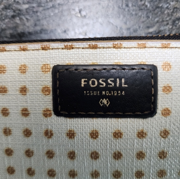 Fossil zippered wallet - white w/ gold polka dots, zippered and open pockets - Picture 2 of 7